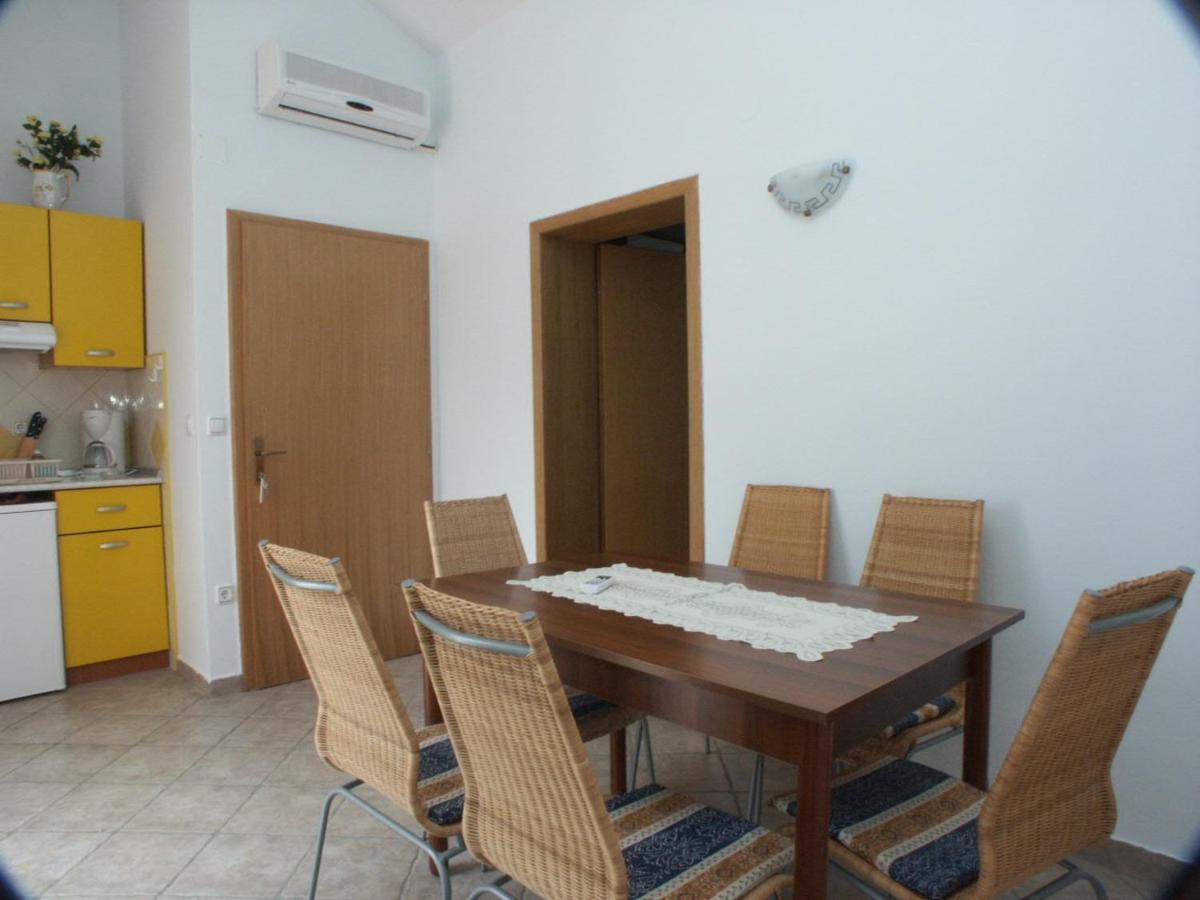 Apartments By The Sea Crikvenica - 2354 Eksteriør bilde